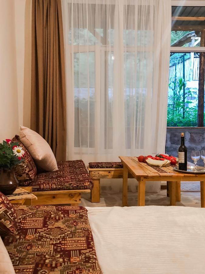Bjnihouse, Guest House Luaran gambar