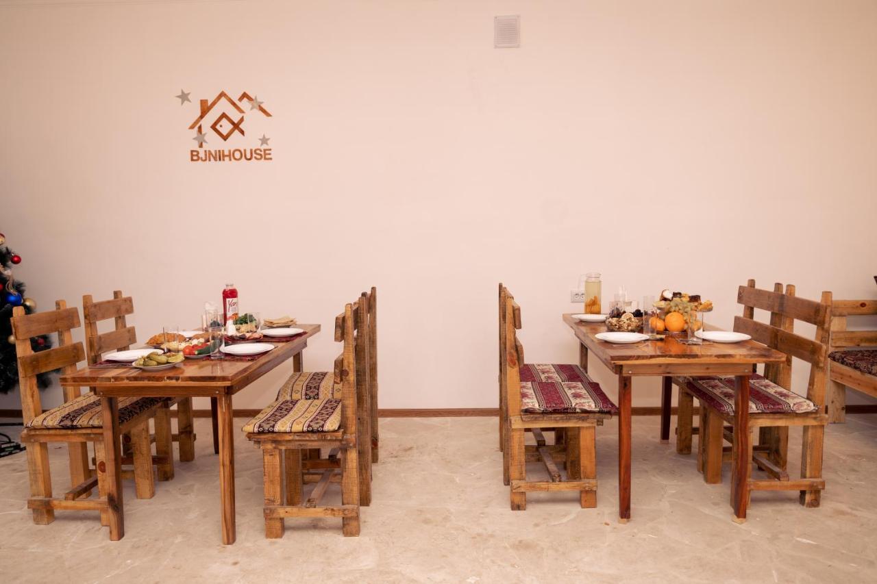 Bjnihouse, Guest House Luaran gambar
